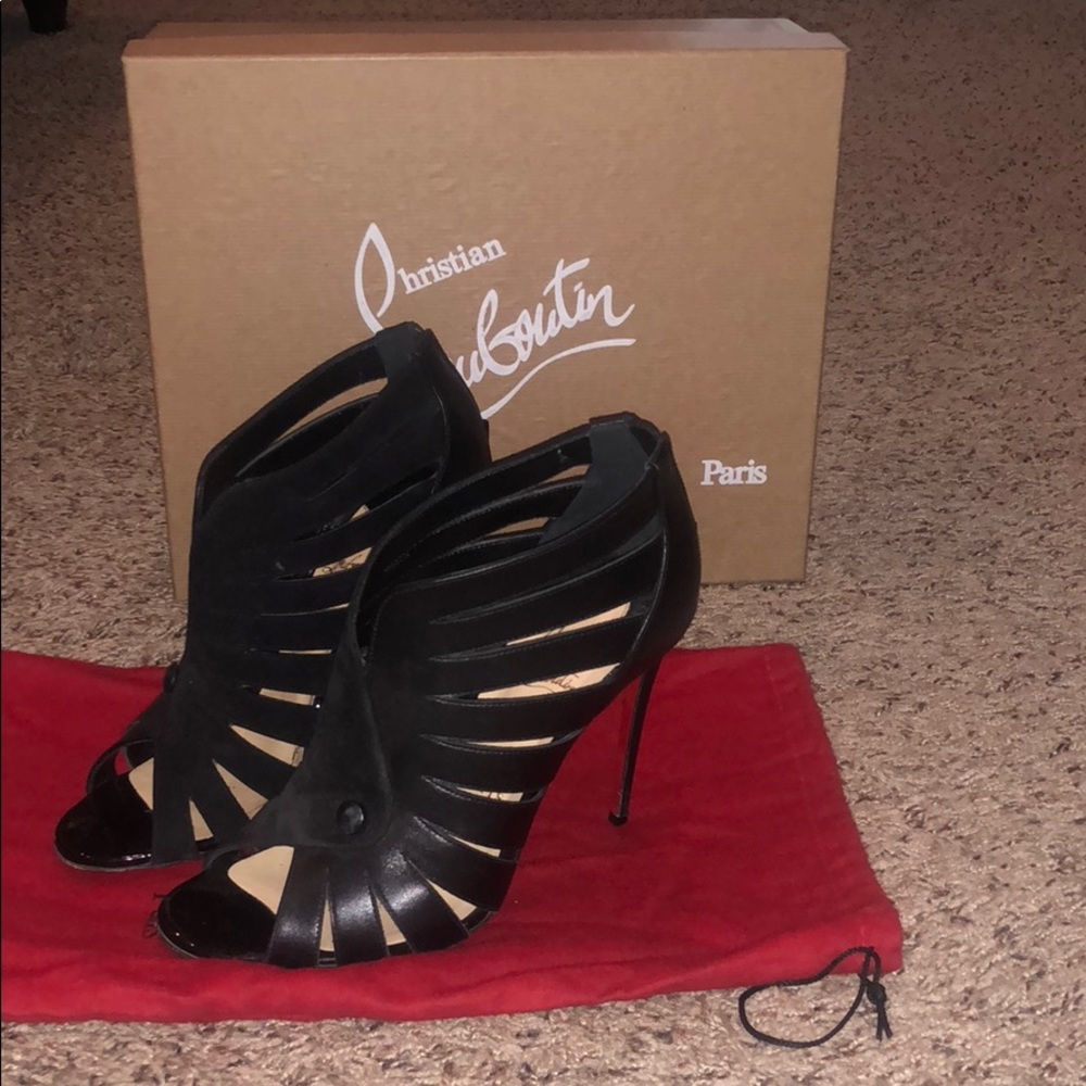 Love these! Only worn a couple of times.